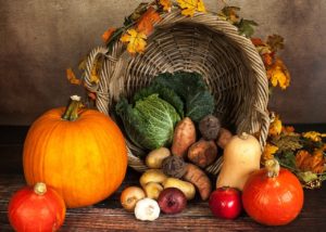 Pumpkins, sweet potatoes, onions, and garlic are rich in vitamins.