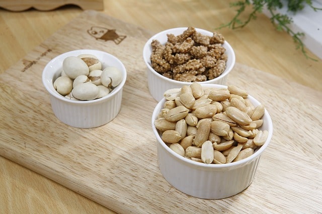 peanut almonds